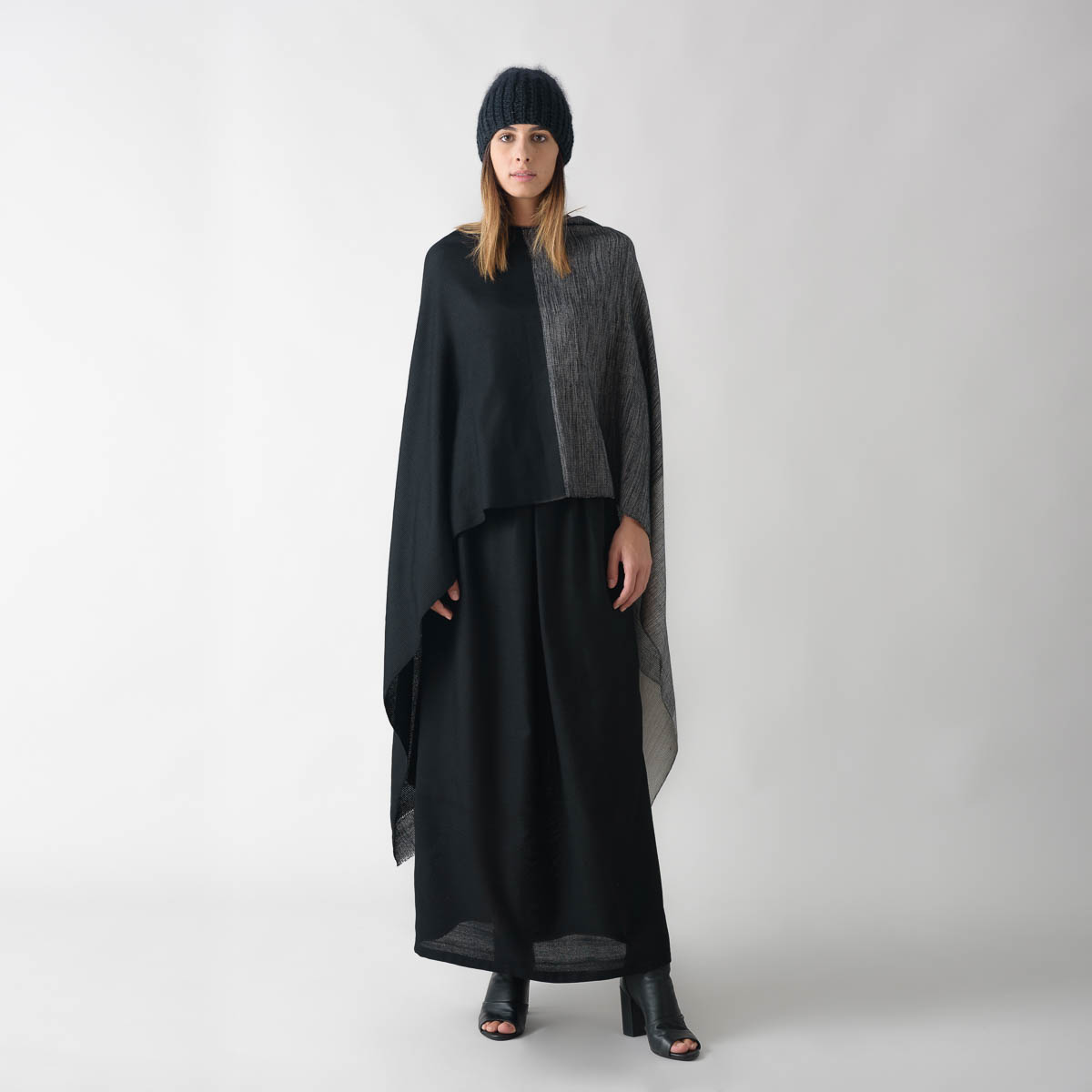 Atena Cape