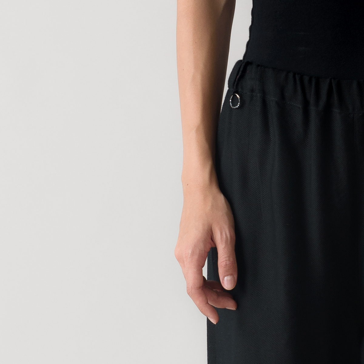 Uranus trousers detail